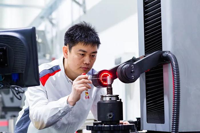 把第一線的大國工匠一批一批培養(yǎng)出來