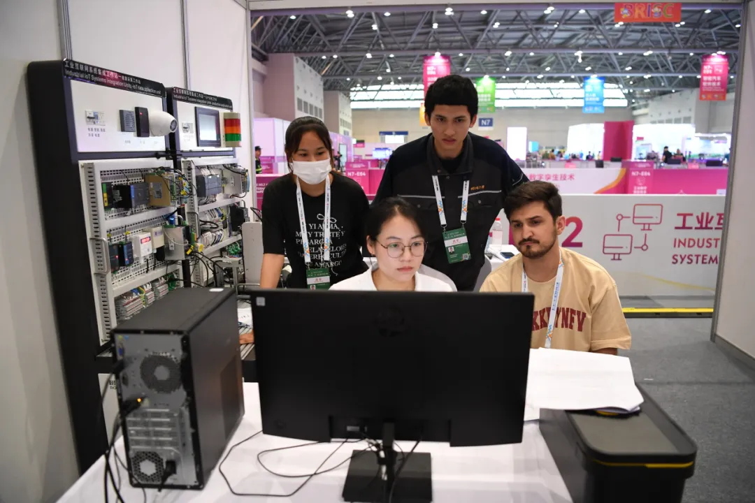 第二屆“一帶一路”國際技能大賽在重慶開幕