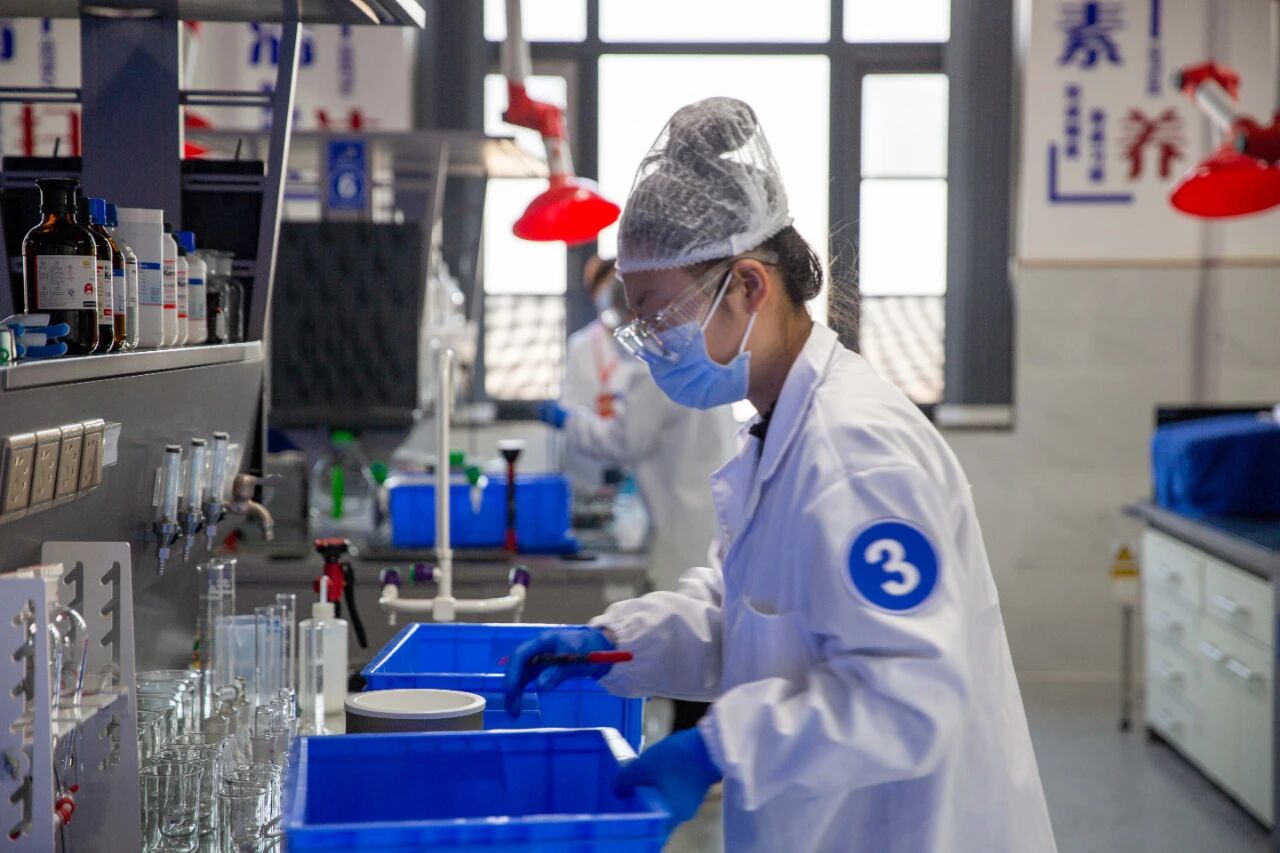  全國(guó)唯一！河南20歲技師學(xué)院女生受聘“全球技能夢(mèng)想大使”